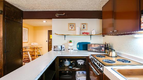 Mt. Baker Lodging Condo #46 – CONVENIENT, ECONOMICAL, KITCHENETTE, SLEEPS-2!
